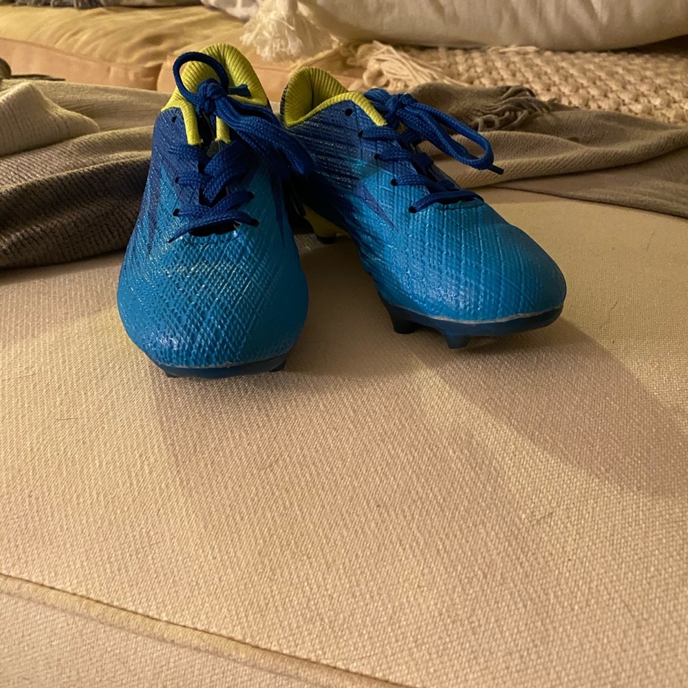Boys soccer shoes